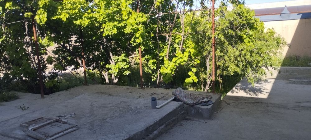 Srochna farhod savhozidan 560 mlnga 7 xonali xovli sotiladi 2 kuchadan