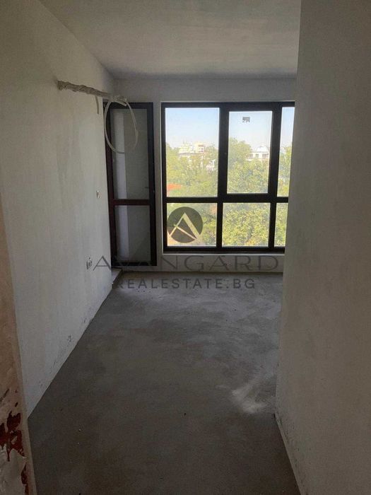 Продава се Тристаен апартамент в Пловдив, Център - 94 кв.м за 2483 €/кв.м - Снимка #4