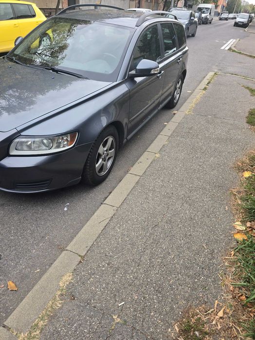 VOLVO V50 2010 — imagine 2
