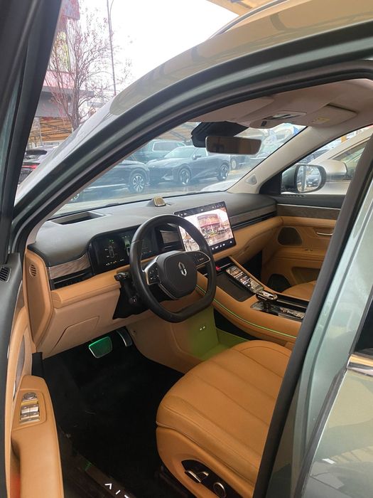 Huawei Aito M7, restaling