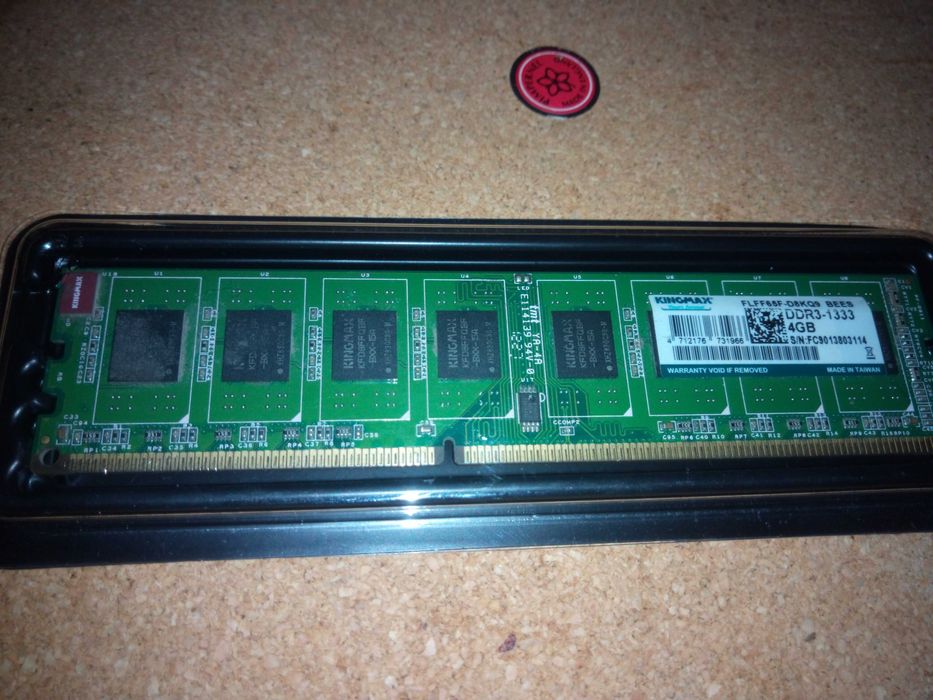 de  vanzare  piese  pentru  calculatoare !!!