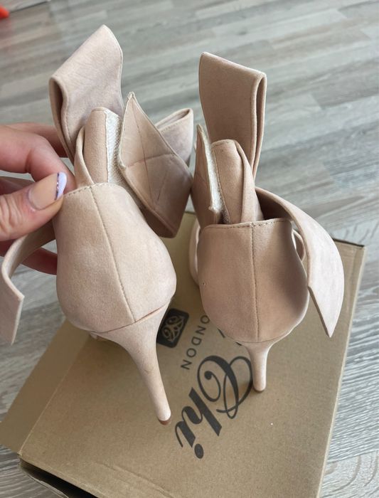 Chi Chi London обувки