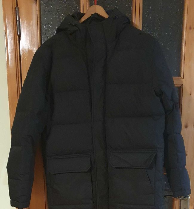 Geaca de damă neagra umplută cu puf Gr. 40