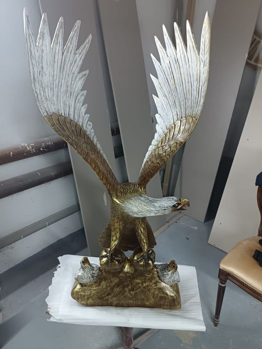 Орел для интерьера