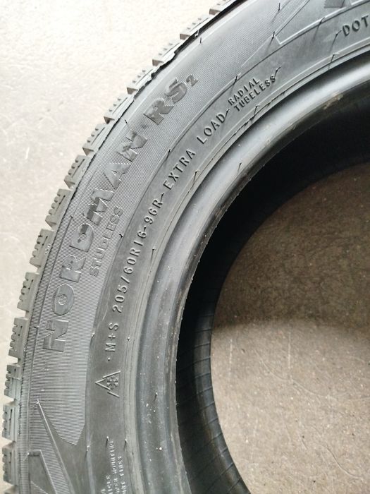 Продам шины бу 205/60R16