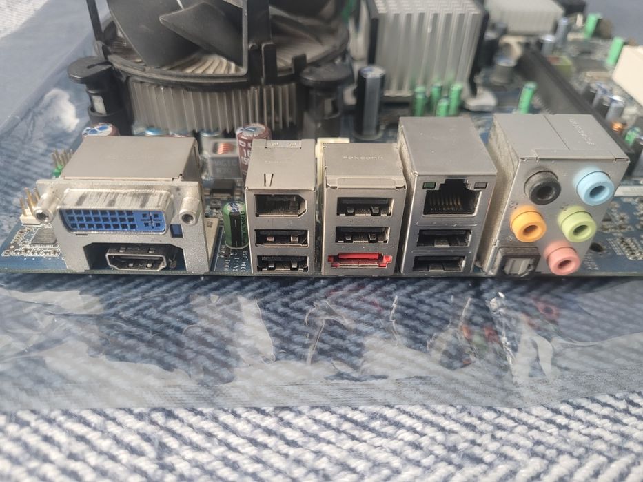 Placa de baza DG45ID + Core 2 Quad Q8300