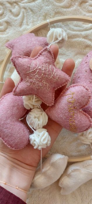 Carusel bebelusi. Carusel handmade. Carusel pentru patut. Carusel fetite Carusel ursulet  Carusel roz  Carusel pentru bebelusi premium