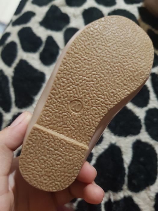 sandalute fetite marimea 19 -20