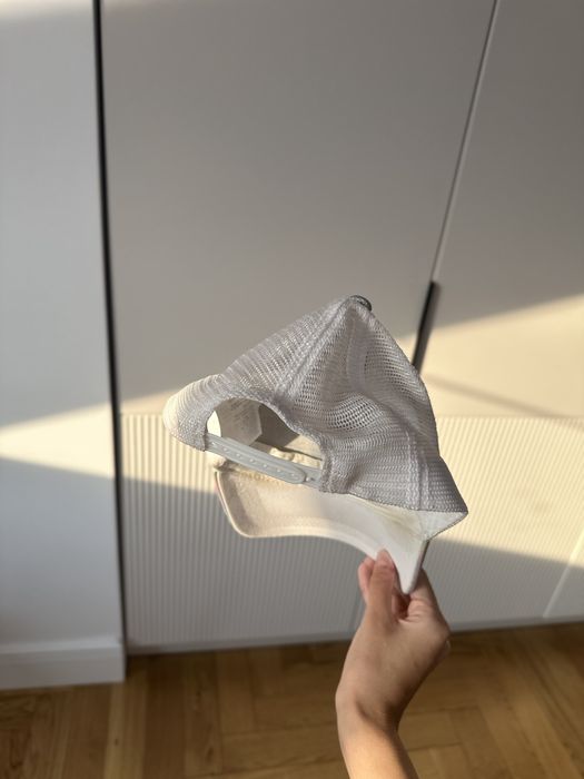 Кепки для девушек/женщин