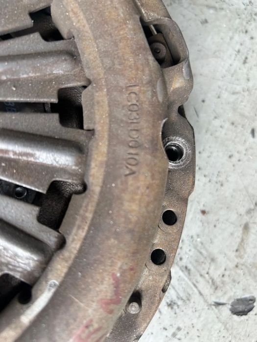 ambreaj ford focus 1.6 benzina
