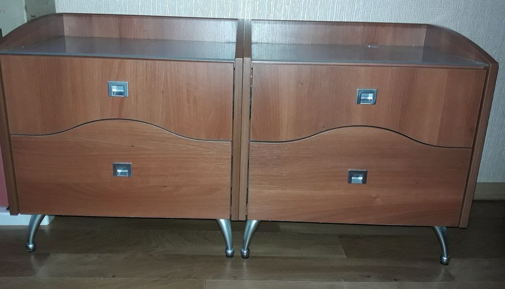 Продаю спальный гарнитур