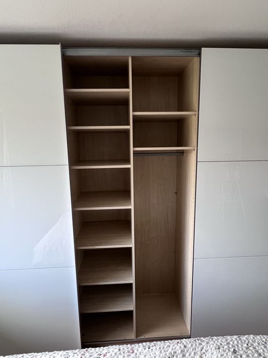Dressing/Dulap 300/220/65 cm 3 usi culisante sticla alba