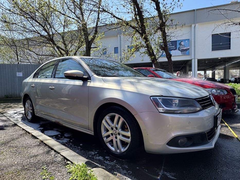 VOLKSWAGEN Jetta 2011 — imagine 3
