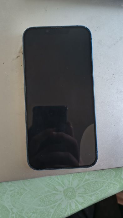 iсрочно продам phone 13 57 АКБ