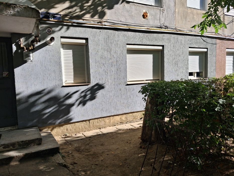 Proprietar, 2 camere ipotesti nr 5 ,Profi ,Zona fata vizavi de Biserica