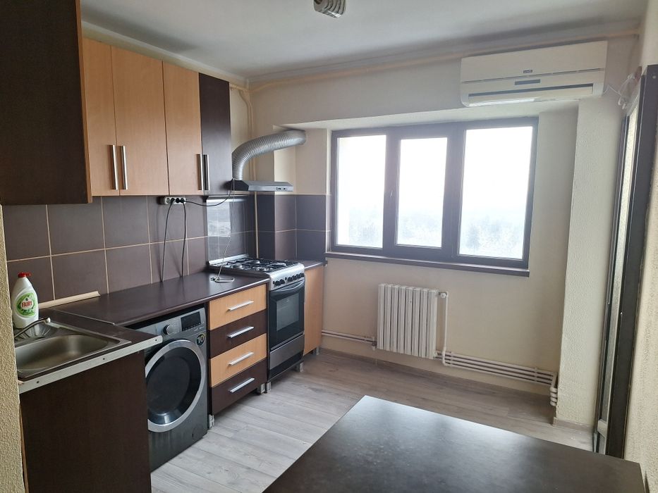 Inchiriez apartament 2 camere mobilat si utilat