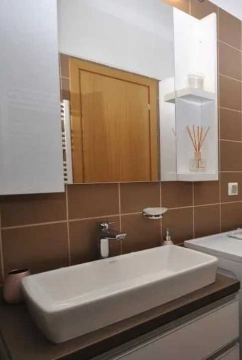 Дава се под наем Четиристаен апартамент в Бургас, Център - 80 кв.м за 255 € - Снимка #4