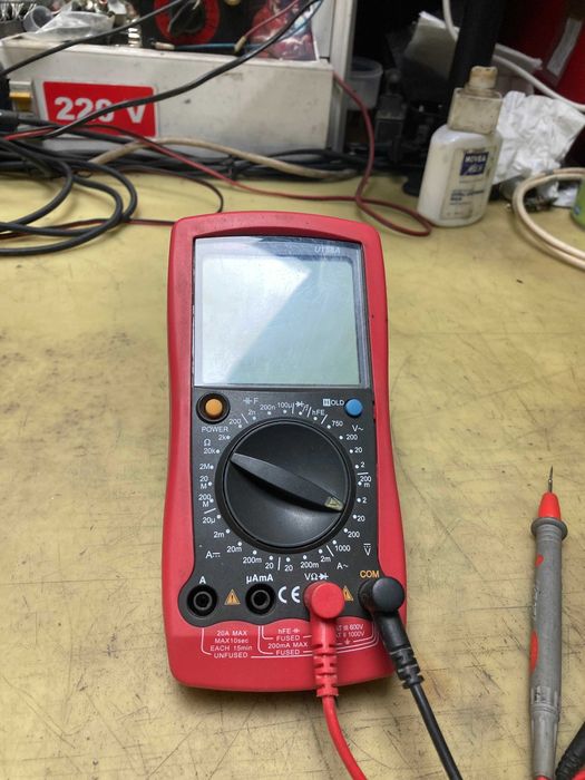 Multimetru digital UT58A