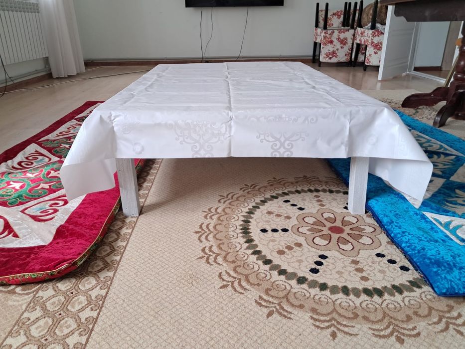 продается стол  .