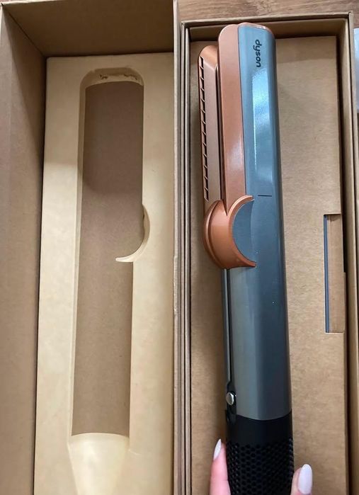 Dyson Airstrait HT01 – нова, оригинална