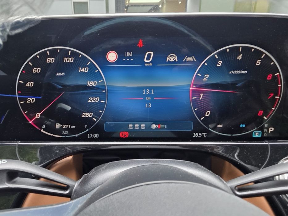 MERCEDES E300 AMG LINE 4Matic 140 anniversary