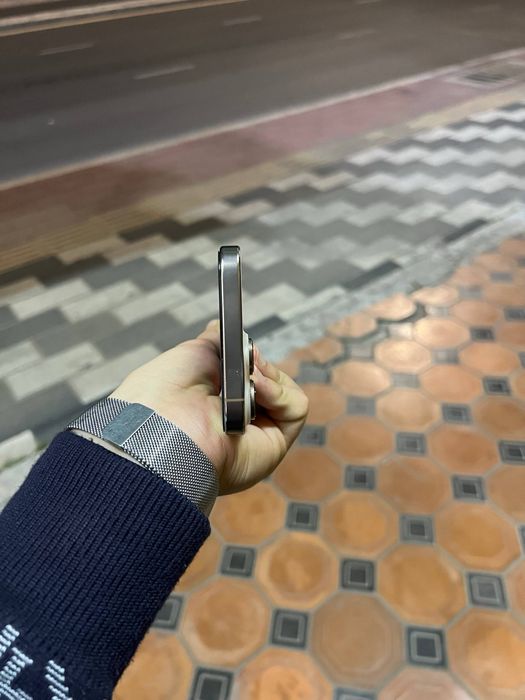iPhone 16 pro max ochilmagan