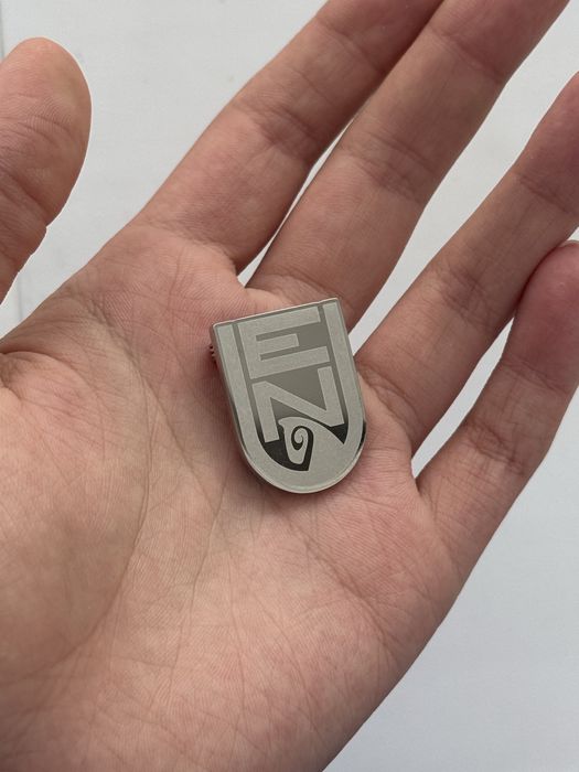 Значки на одежду