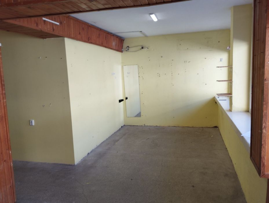 Дава се под наем Магазин в Горна Оряховица - 50 кв.м за 331.5 € - Снимка #4