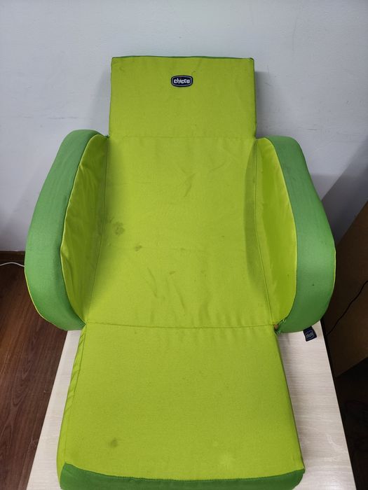 Продам детские кресла Chicco