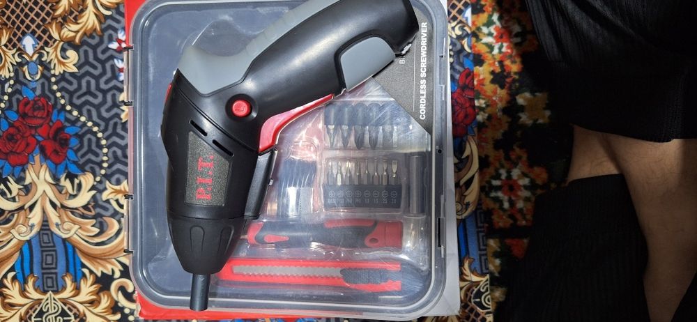 Аккумуляторные ОТВЁРТКА,Строительный ФЕН