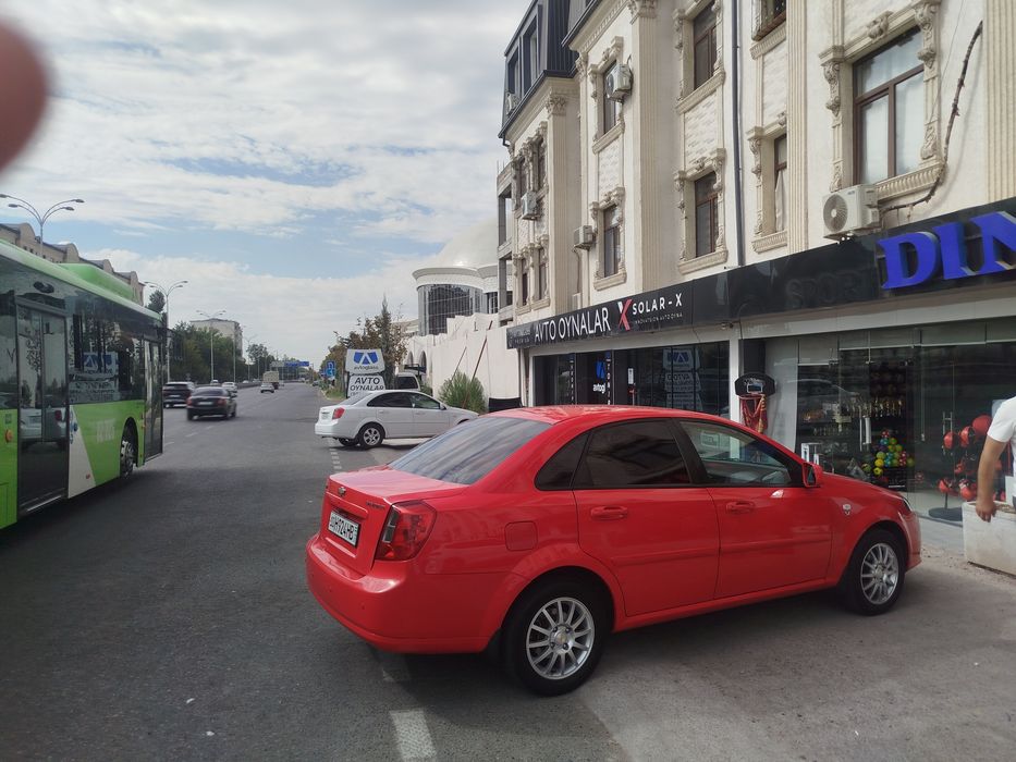 Mirzo ulug'beda magazin sotiladi arendasi 1500$