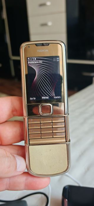Vând  Nokia 8800 arte gold