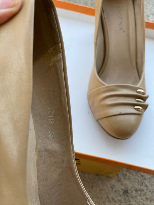 продаётся туфли размер 38