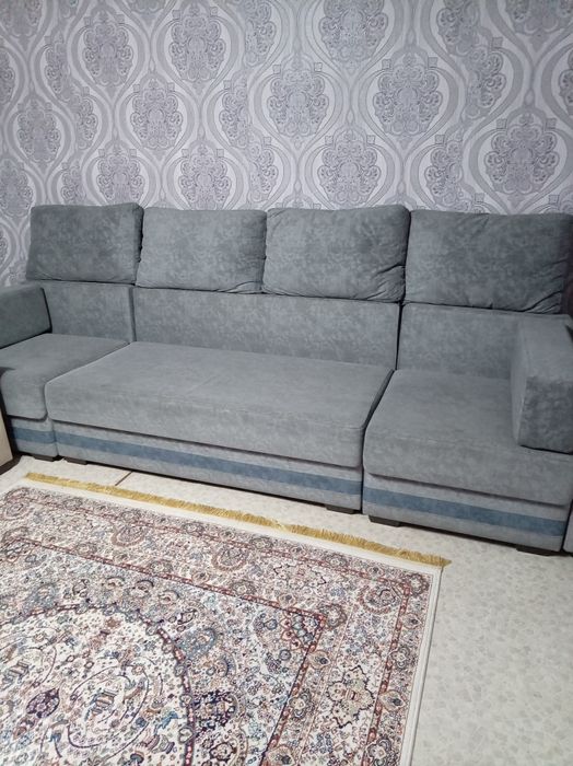 Срочно продам диван прямой б/у