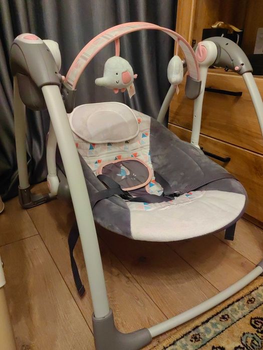 Продам качалку детскую