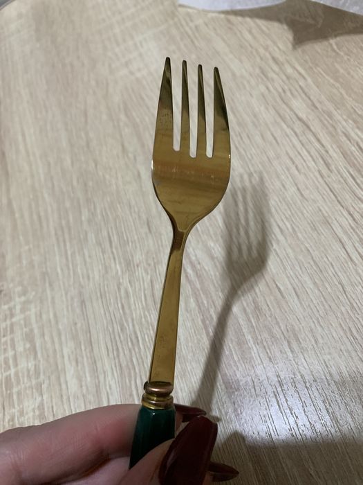 Вилки золотые новые