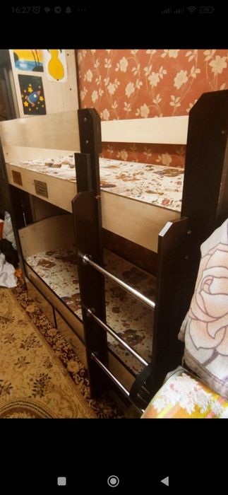 Двухэтажный кровать в хорошем состоянии