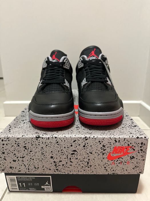 Air Jordan 4 Retro Bred