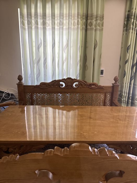 Dachiniy stol для гостиной