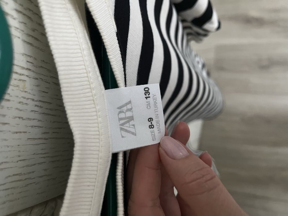 Продам кофточки на девочку