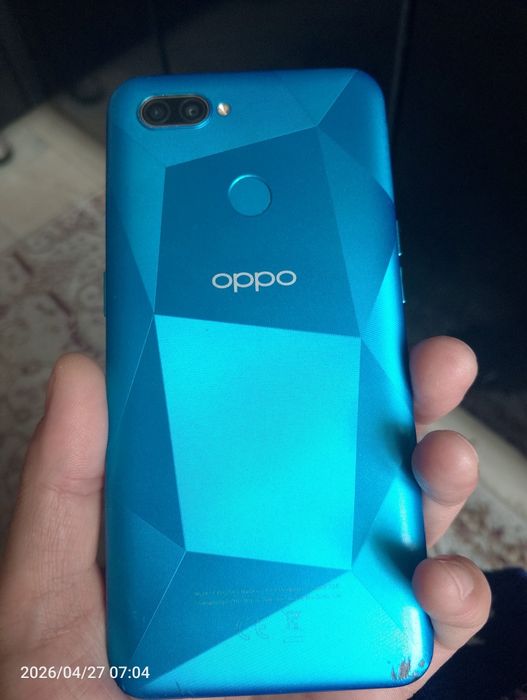 Подам телефон oppo a 12 3/32