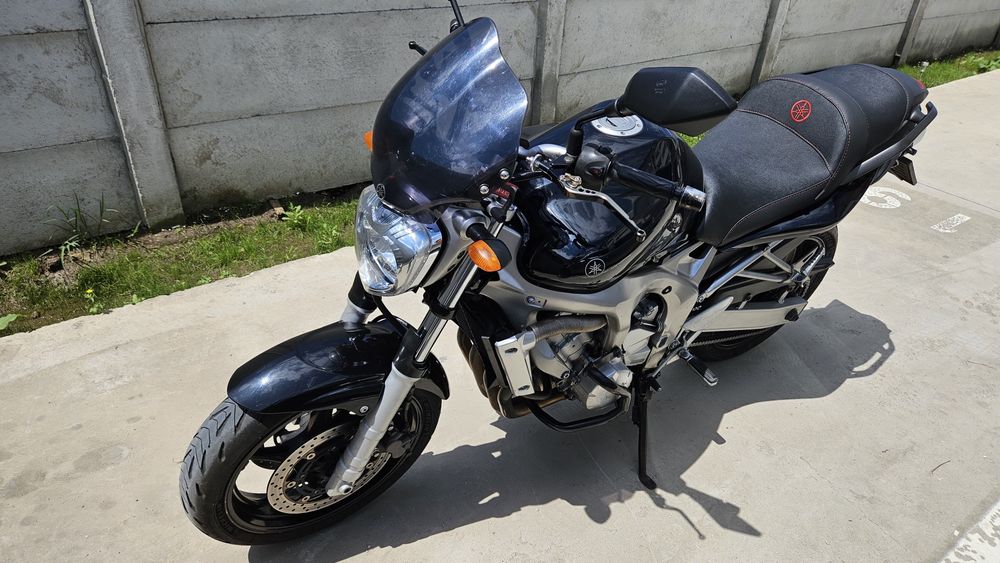 Yamaha fz6N  s1 an 2004