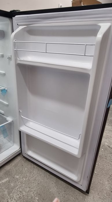 Хладилник Klarstein 90L с дървесен дизайн