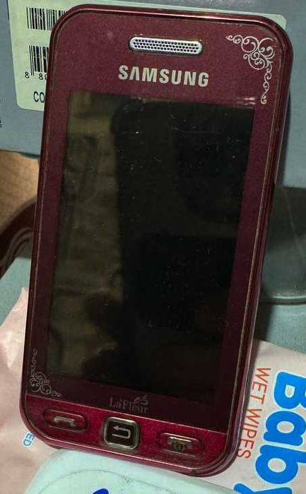 Продается сотовый телефон samsung GT  S-5230