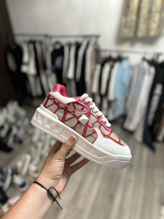 Valentino garavani adidasi