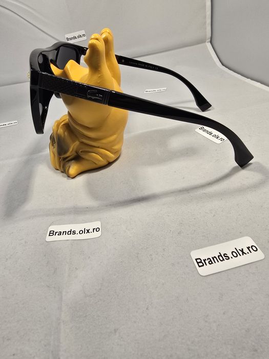 Ochelari de soare polarizati Lacoste Black, made in Itay, pret per bucata