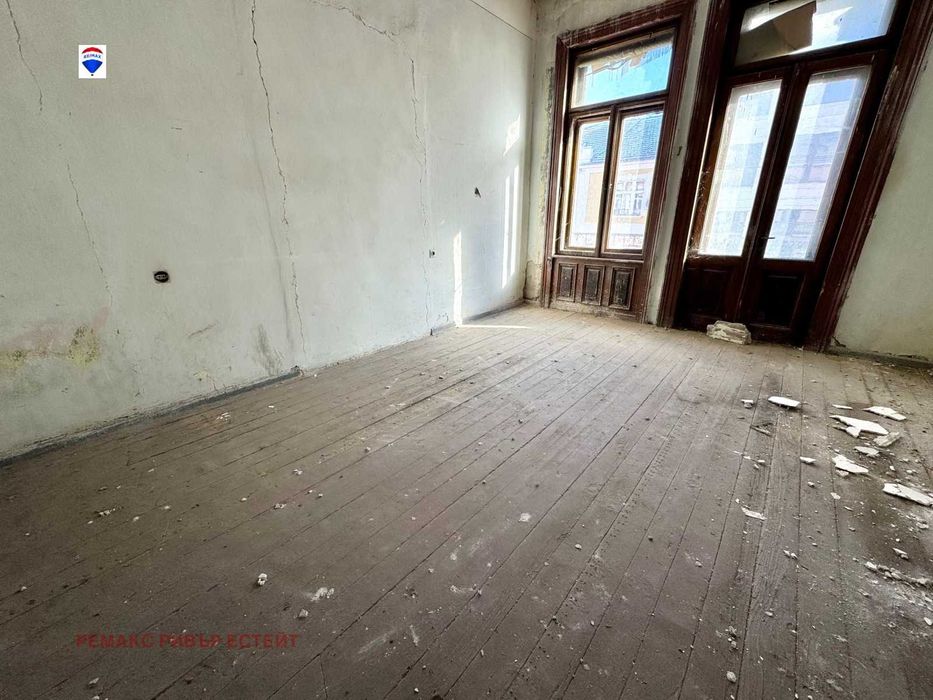 Продава се Етаж от къща в Русе, Център - 246 кв.м за 726 €/кв.м - Снимка #7