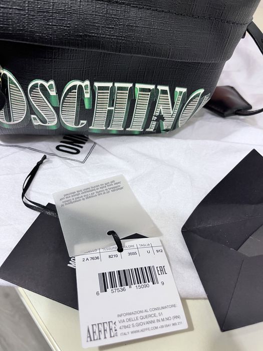 Ghiozdan Moschino nou de la 4000 RON la 1600 RON