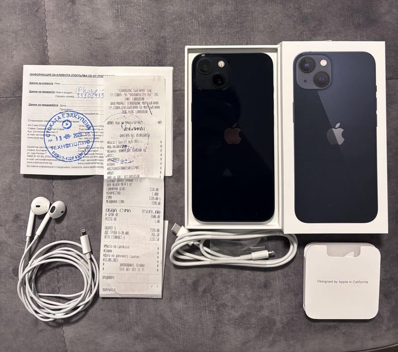 iPhone 13 midnight 128GB, неразличим от нов, + 4 калъфа