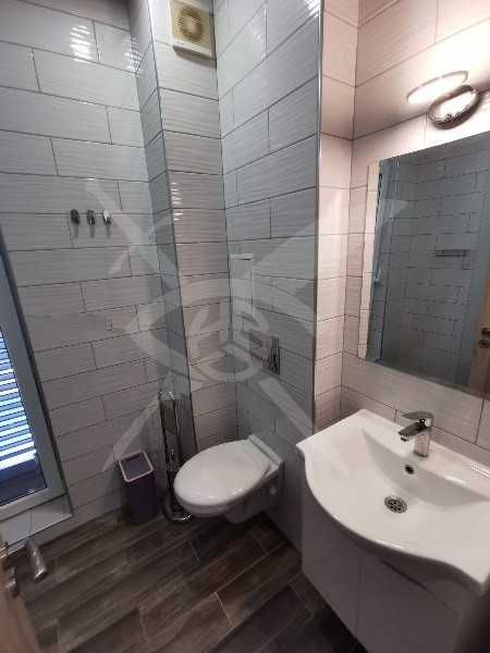 Дава се под наем Двустаен апартамент в Пловдив, Център - 70 кв.м за 598.23 € - Снимка #2